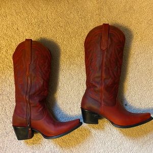Cowboy boots size 11
